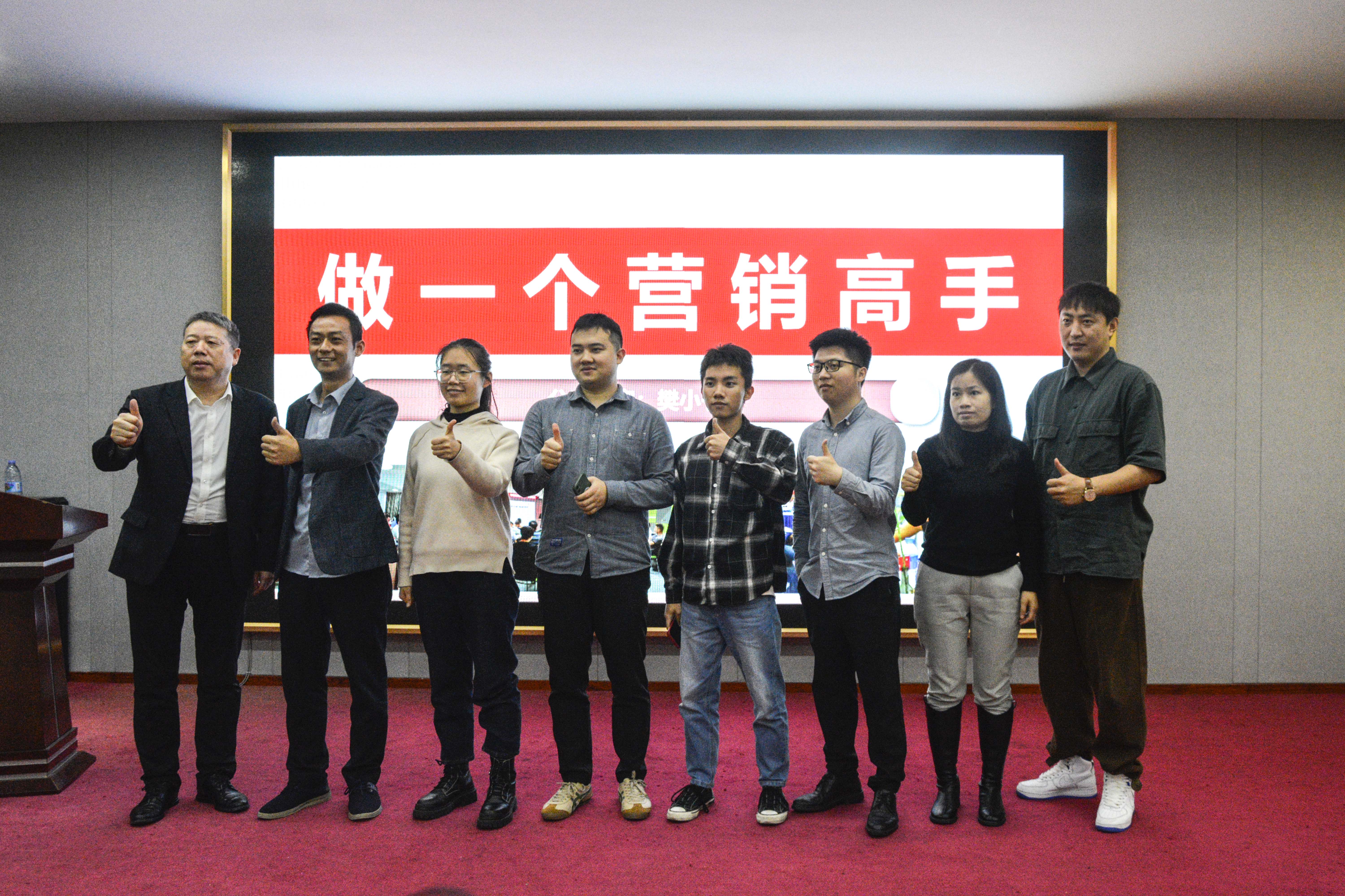 銷售的“懟”：用專業鋒芒敲開成交之門