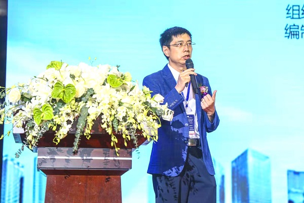 50強(qiáng)論壇，直線管理攜新三板企業(yè)營銷白皮書登場
