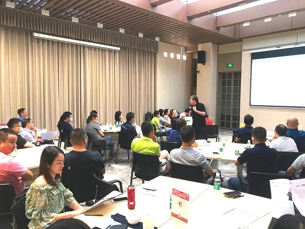 直線管理咨詢解碼中國民營企業成功發展之術
