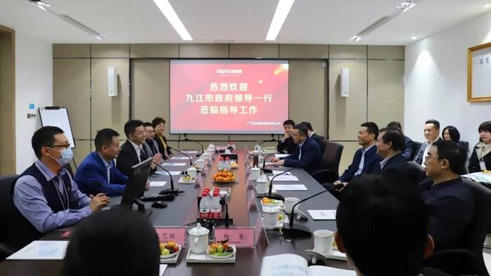 九江市市長謝來發(fā)一行考察指導(dǎo)寶通公司，鼓勵加大鑫寶通BWFRP管道研發(fā)工作