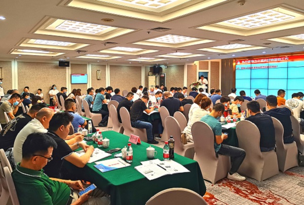 直線管理咨詢為泉州中小企業做《企業營銷領導力系統打造》專項輔導